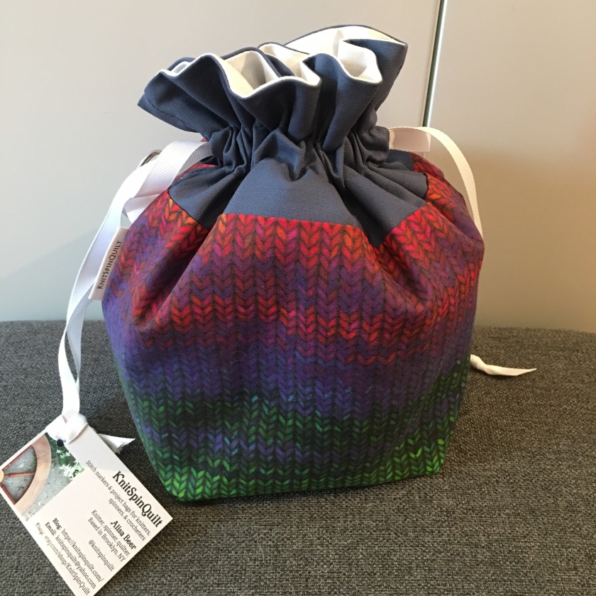 Knit print rainbow drawstring bag